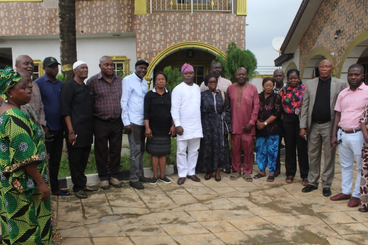 LAGOS OFFICIALS INSPECT ROAD CONSTRUCTION IN AMIKANLE